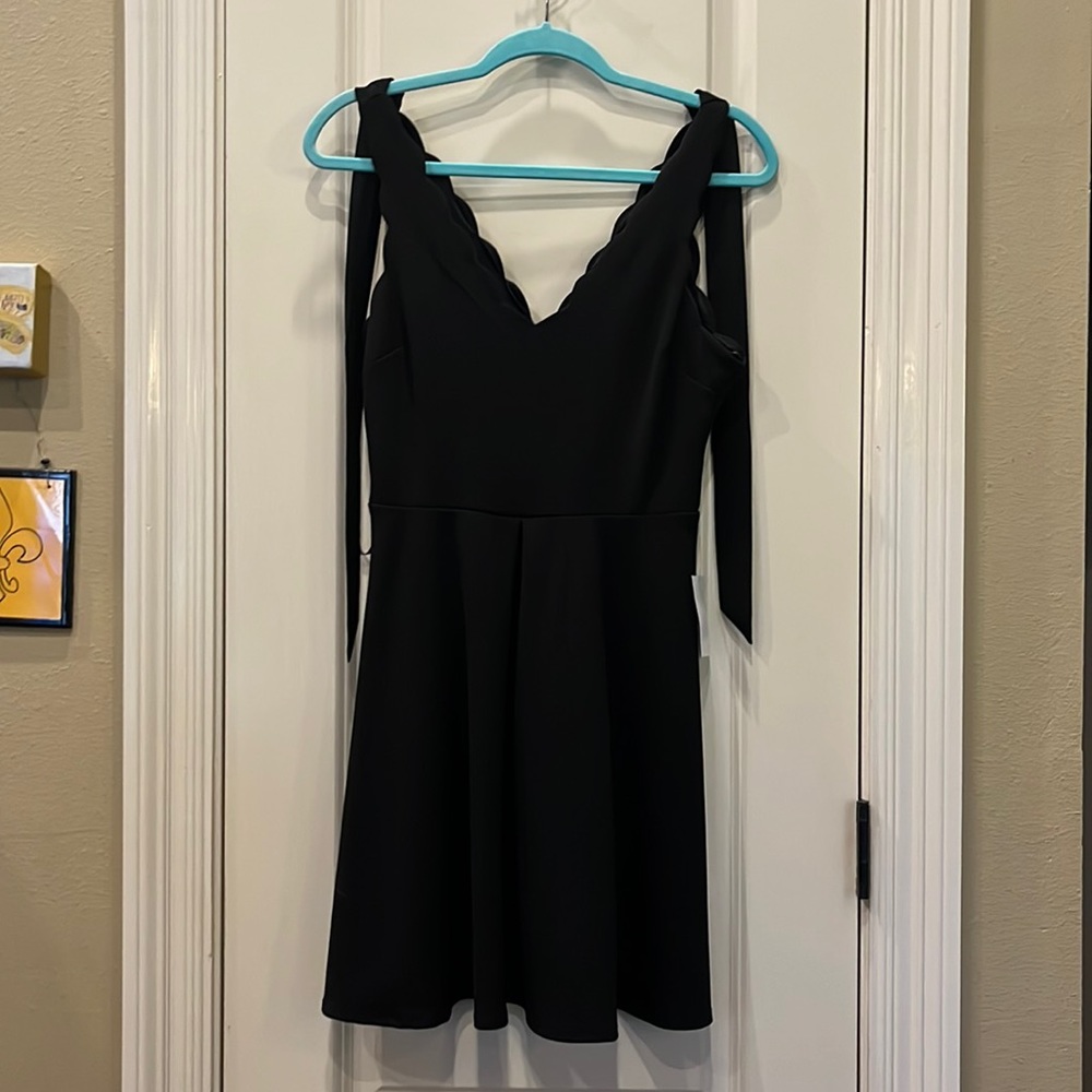 B. Darlin little black dress